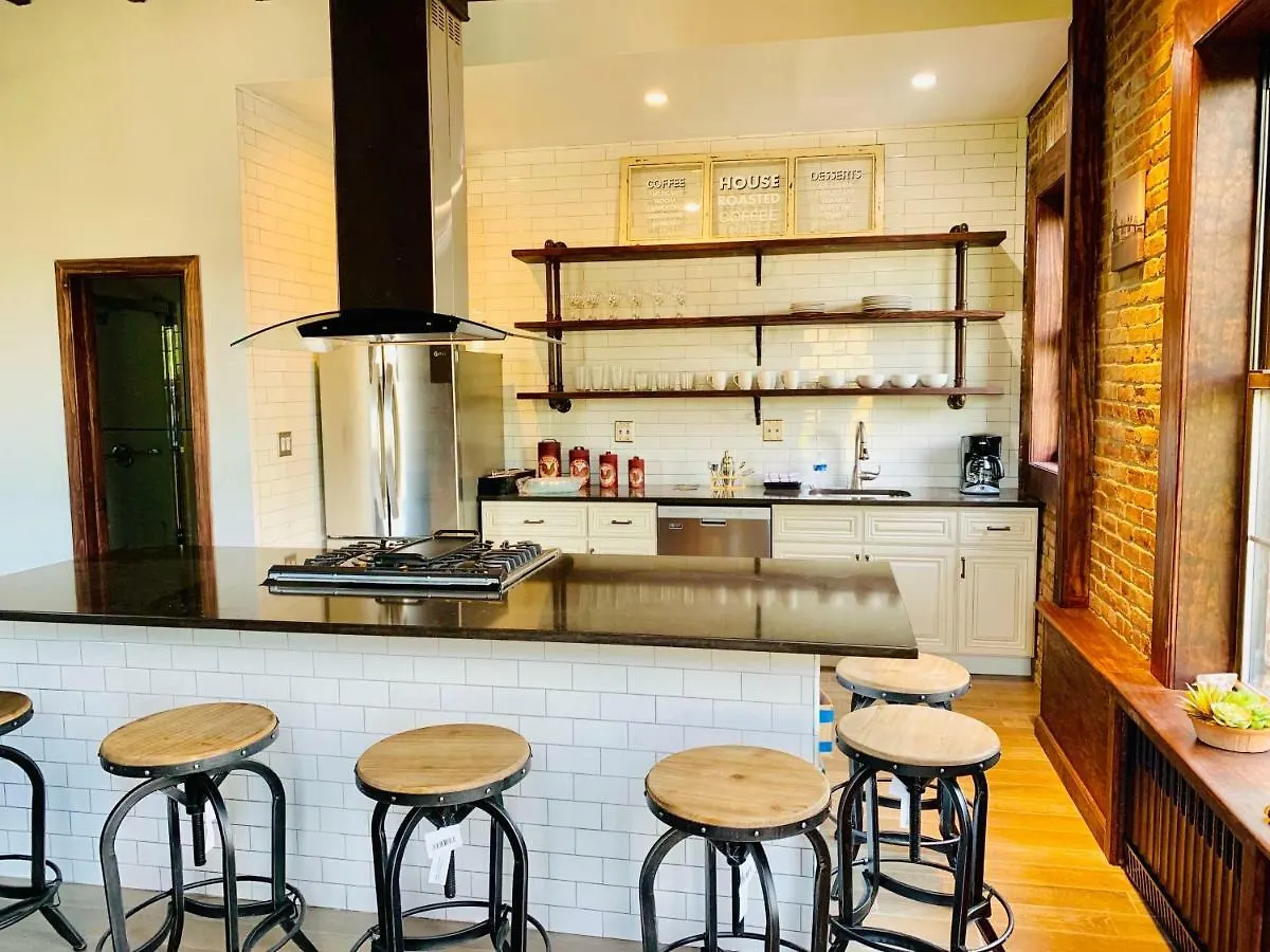 Lavish Totally Renovated Loft Apartment! New York USA